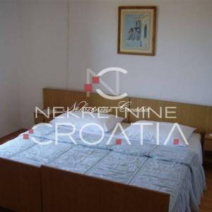 Kuća sa 6 apartmana!.