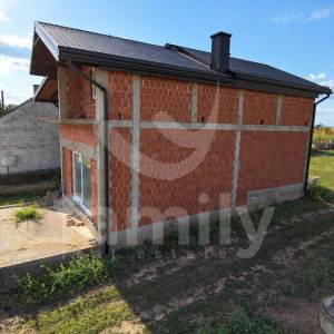 KUĆA U ROH-BAU FAZI U BREZOVCU – 118 m² | ZEMLJIŠTE 3.086 m²