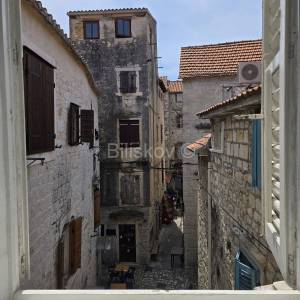 Kuća u staroj gradskoj jezgri, ogroman potencijal, prodaja