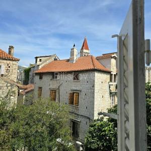 Kuća u staroj gradskoj jezgri, ogroman potencijal, prodaja