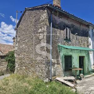 Kuća za adaptaciju u okolici Grimalde