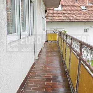Kuća Zagreb, G. Vrapče, 298 m², 2 etaže kao 2 stana, 3 et. nedovršena