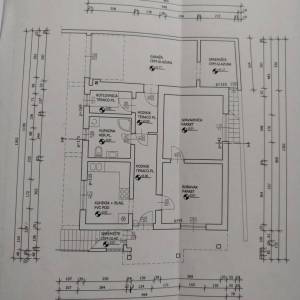 Kuća Zagreb, G. Vrapče, 298 m², 2 etaže kao 2 stana, 3 et. nedovršena