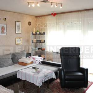 Kuća Zagreb, G. Vrapče, 298 m², 2 etaže kao 2 stana, 3 et. nedovršena