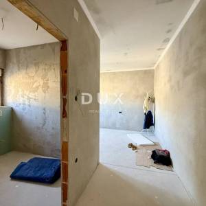 Kvarner, Crikvenica, 3-sobni apartman, 100 m2, okućnica, novouređeno