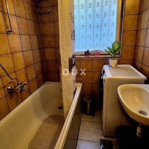KVARNER, KRALJEVICA - kuća sa 2 stana i pogledom na more