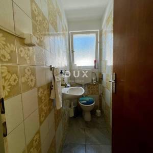 Kvarner, Kraljevica - kuća sa 2 stana i pogledom na more
