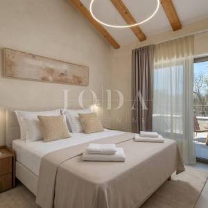 Labin, okolica, impozantna Villa s grijanim bazenom
