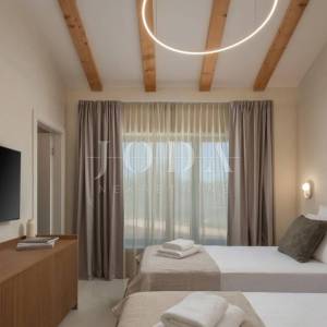 Labin, okolica, impozantna Villa s grijanim bazenom