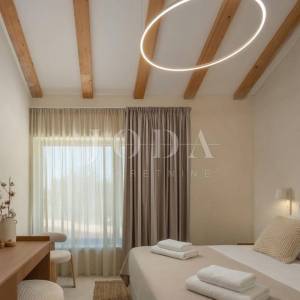 Labin, okolica, impozantna Villa s grijanim bazenom