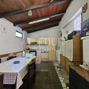 Lovran, kuća - 3 stana, garaža, pogled na more