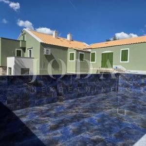 Luksuzna kamena vila s bazenom i pogledom na more – Grižane, Crikveničko zaleđe