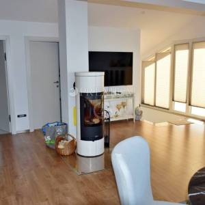 Malinska, lijepo uređen apartman na atraktivnoj lokaciji!