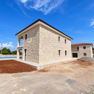 Malinska, okolica – kamena kuća s bazenom, novogradnja!