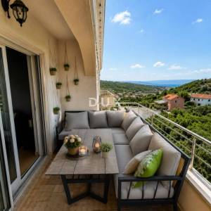 Marinići, trosoban stan, 105 m, balkon, pogled na more