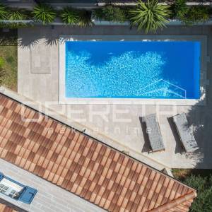 Murter- elegantna mediteranska Vila s bazenom i pogledom na more, 148m2 
