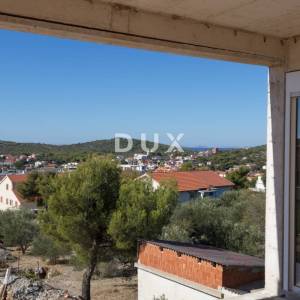 Murter, Jezera, četverosobni stan, 161,35 m2, troetažni