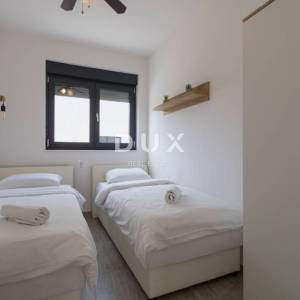 Murter, namješten dvosoban stan, 50 m²