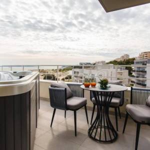 Najam do sezone, Žnjan Split luksuzan stan jacuzzi
