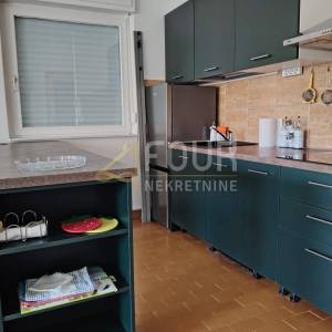 Najam, Rijeka, Škurinje, 1s+db, 52m2, balkon