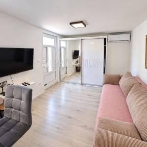 Njivice, apartman blizu mora, 100 m od plaže!