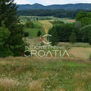 NOVAKI: građevinsko, 4.47 km od Ivanca i 4.47 €/m2