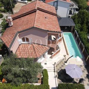 Novi Vinodolski kuća s bazenom