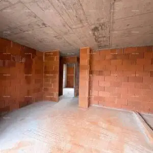 Novogradnja, odlična lokacija.