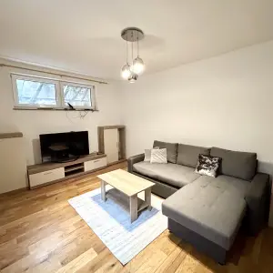 NOVONAMJEŠTEN 2-SOBAN STAN 57 m2 - VRT, PARKING, PET FRIENDLY!