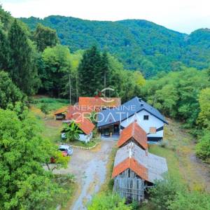 Novouređena kuća i 28.398 m2 zemljišta!