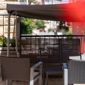 OPATIJA, CENTAR - 2 apartmana za prodaju