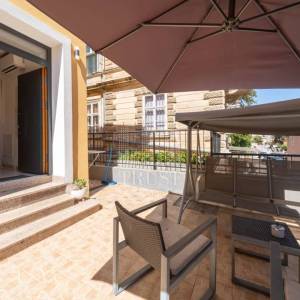 OPATIJA, CENTAR - 2 apartmana za prodaju