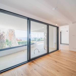Opatija, centar, trosobni stan, 101,36 m2, jacuzzi