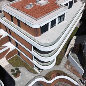 Opatija, centar, trosobni stan, 101,36 m2, jacuzzi
