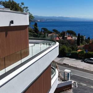 Opatija, centar, trosobni stan, 101,36 m2, jacuzzi