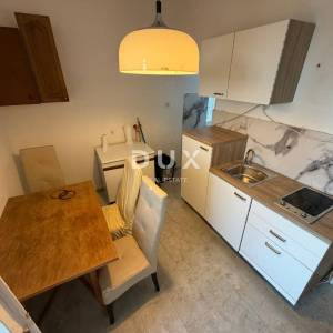 Opatija, centar, dvosobni stan, 74 m2, 2 balkona, pogled