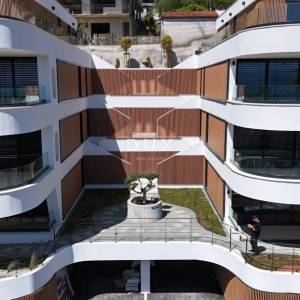 Opatija, centar, garsonijera, 48,26 m2, terasa 16 m2