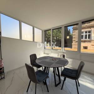 Opatija, centar, jednosobni stan, 52m2, 100 m od mora
