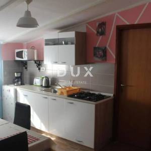 Opatija, centar, stan 180 m2 s panoramskim pogledom na more + 3 parkirna mjesta