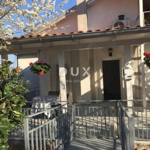 Opatija, centar, stan 180 m2 s panoramskim pogledom na more + 3 parkirna mjesta