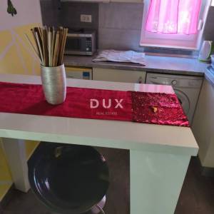 Opatija, centar, stan 180 m2 s panoramskim pogledom na more + 3 parkirna mjesta