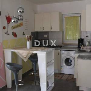 Opatija, centar, stan 180 m2 s panoramskim pogledom na more + 3 parkirna mjesta