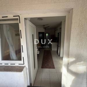 Opatija, centar, stan 240 m2 s pogledom na more + 6 parkirnih mjesta