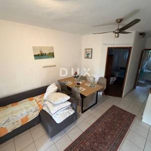 Opatija, centar, stan 240 m2 s pogledom na more + 6 parkirnih mjesta