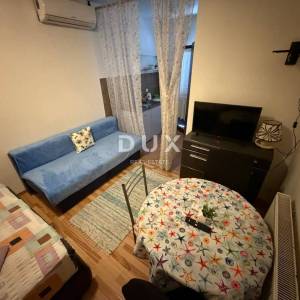 Opatija, centar, stan 240 m2 s pogledom na more + 6 parkirnih mjesta