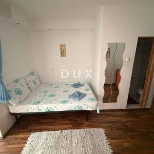 Opatija, centar, stan 240 m2 s pogledom na more + 6 parkirnih mjesta