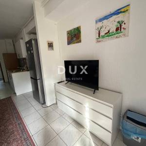 Opatija, centar, stan 240 m2 s pogledom na more + 6 parkirnih mjesta
