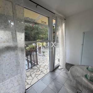 Opatija, centar, stan 240 m2 s pogledom na more + 6 parkirnih mjesta