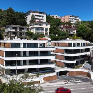 Opatija, centar, četverosobni stan, 172,31 m2, vrtna terasa