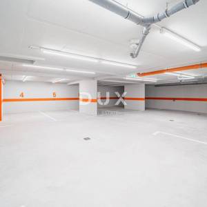 Opatija, centar, 4-sobni stan, 165,17 m2, terasa 55 m2